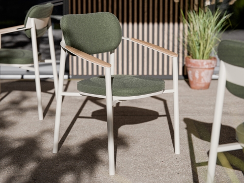 Royal Garden Kemo Stapelstuhl sand